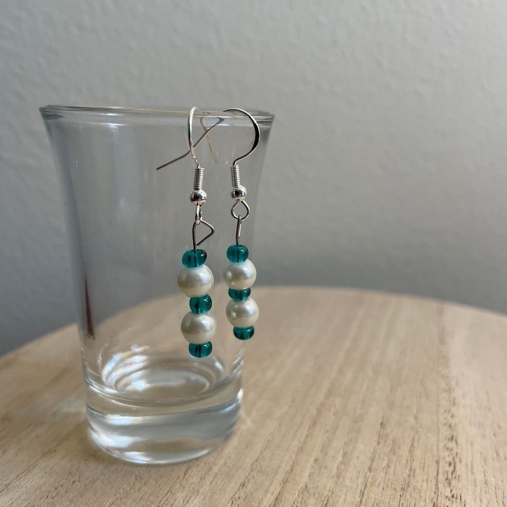 Ivory Turquoise Beaded Earrings‎